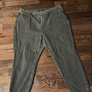Size 16 black jeans forever 21